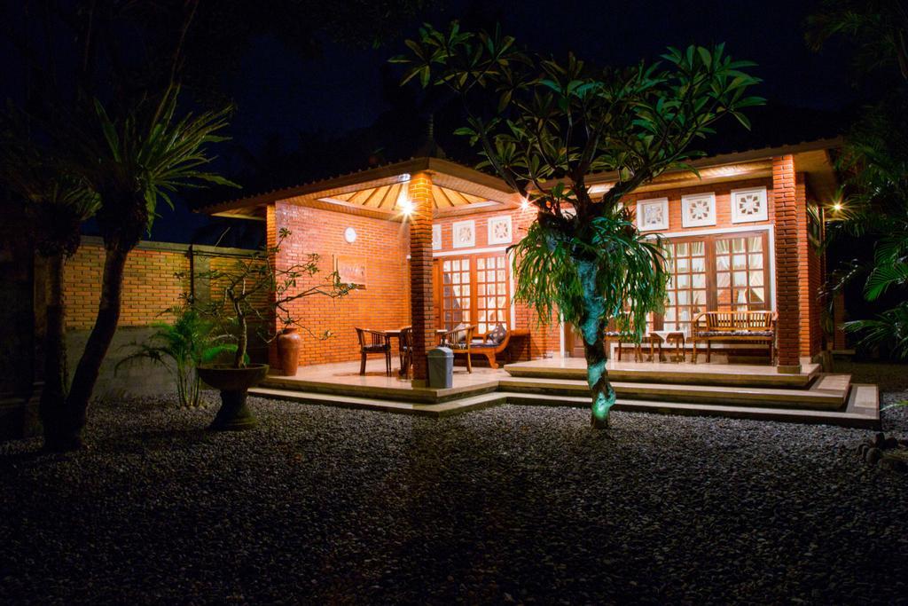 Ari La Homestay Ubud Esterno foto