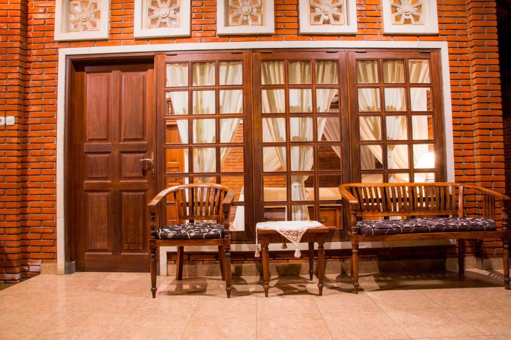 Ari La Homestay Ubud Esterno foto