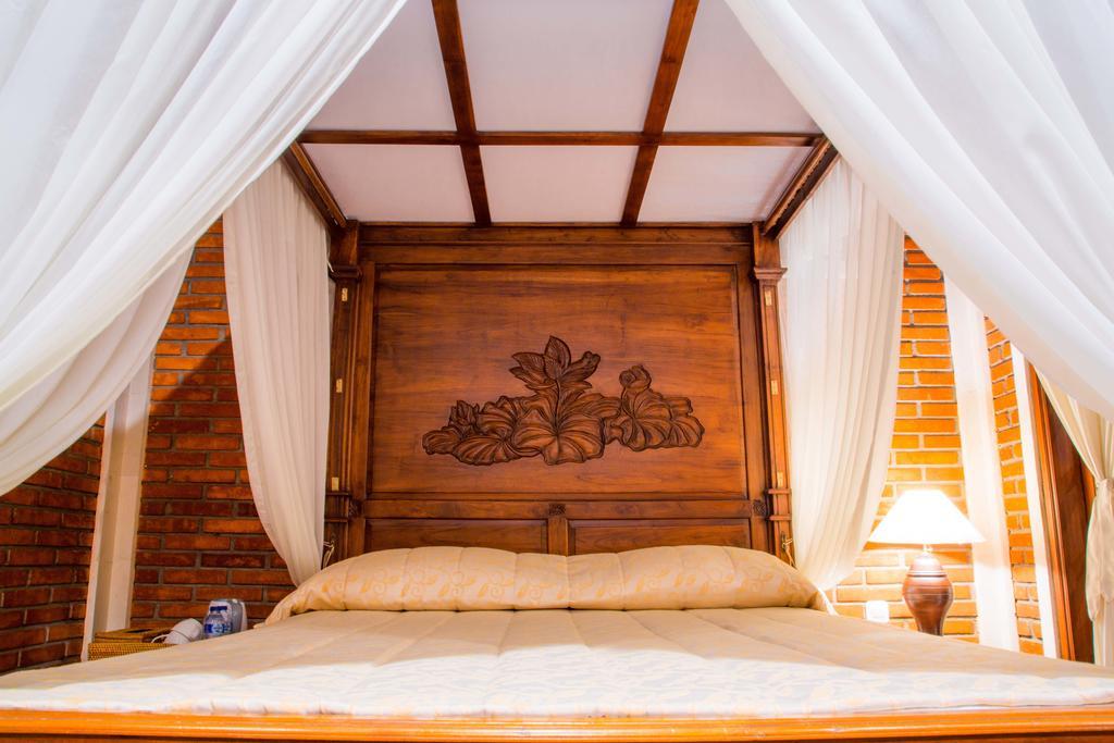 Ari La Homestay Ubud Esterno foto
