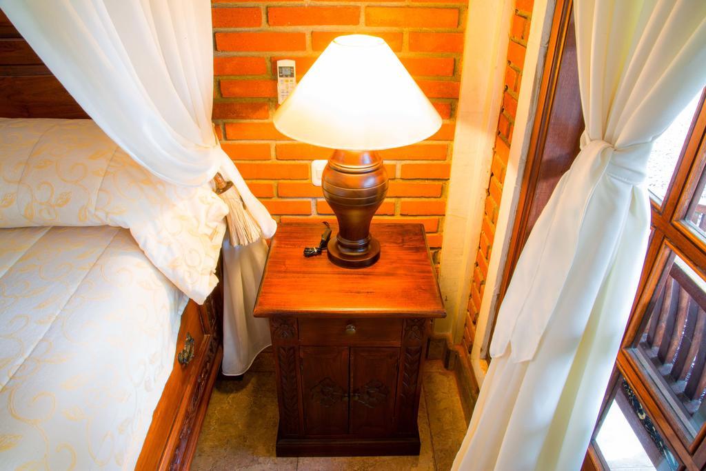 Ari La Homestay Ubud Esterno foto