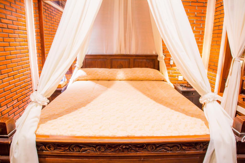 Ari La Homestay Ubud Esterno foto
