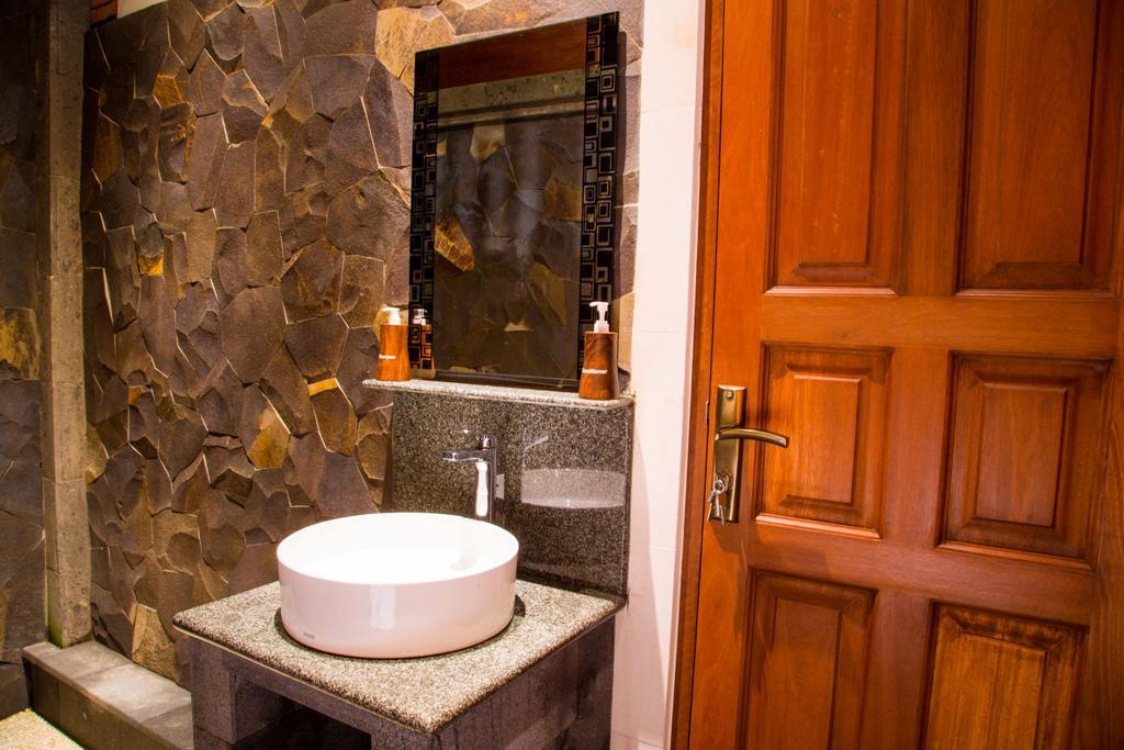 Ari La Homestay Ubud Esterno foto